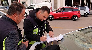 Engelli sürücüye korsan taksi cezası; aracından inmek istemedi