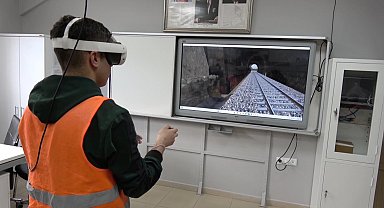 Erzincan'da öğrencilere simülasyon destekli raylı sistemler eğitimi