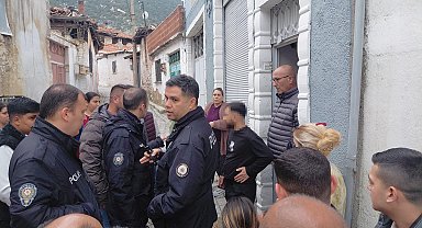 Eski eşinin birlikte yaşadığı ileri sürülen kişi tarafından bıçaklandı