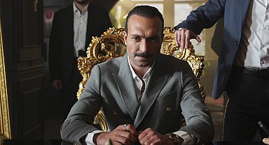 Eşref Rüya'nın 'Kadir Baba'sı siyaseti birleştirdi