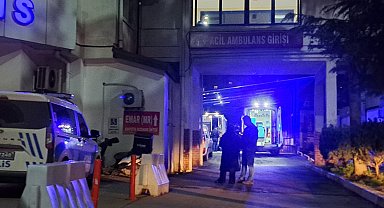 Evinde çıkan yangında ağır yaralandı