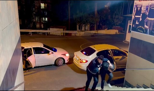 Eyüpsultan'da 300 bin Euro haraç isteyip oto galeri kurşunlayan 3 şüpheli yakalandı