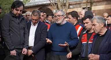 Fadıl Akgündüz, annesinin cenazesine jandarma nezaretinde katıldı