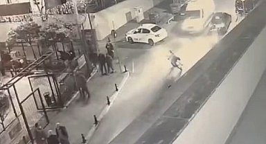 Fatih'te motosikletlinin öldüğü kazanın yeni görüntüleri ortaya çıktı; ambulans şoförü tutukladı