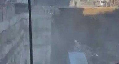 Fenerbahçe Stadyumu'nun yanındaki inşaat duvarının çökme anı kamerada-1