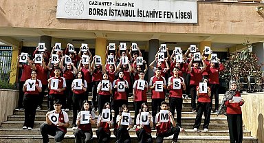 Gaziantep'te öğrenciler öğretmenleri için koreografi hazırladı