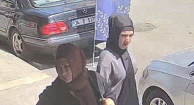 Gaziosmanpaşa'da aynı apartmanda 2 daireden hırsızlık yapan şüpheliler 350 bin liralık ziynet eşyası çaldı