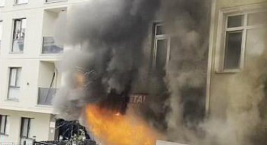 Gaziosmanpaşa'da hurdacıda çıkan yangında mahsur kalanlar duvarı delip dışarı çıktı