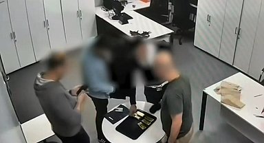 Interpol tarafından 'Kırmızı Bültenle' aranan altın kaçakçısı İstanbul'da yakalandı