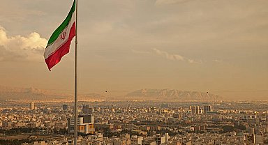 İran: ABD-İsrail saldırılarında 942 okul zarar gördü