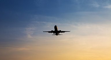 İran'dan bazı ülkelere uçak seferleri yeniden başladı