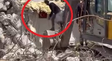 İş makinesi operatörünün Türk bayrağı hassasiyeti kamerada