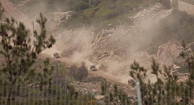 İsrail, Lübnan'a hava saldırıları başlattı