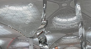 İstanbul Havalimanı'nda 37,7 metrelik heykelin açılışı yapıldı