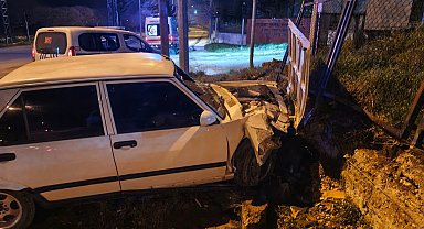 İstinat duvarına çarpan aracın alkollü ve ehliyetsiz sürücüsüne 250 bin TL ceza