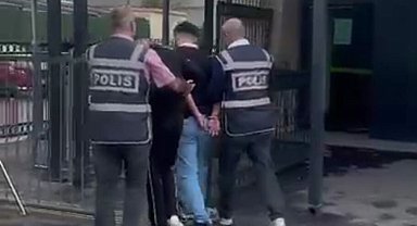 İzmir'de 2 firari hükümlü saklandıkları depoda yakalandı