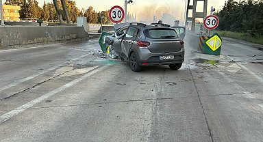 İzmir'de bariyerlere çarpıp yanan otomobilin sürücüsü öldü