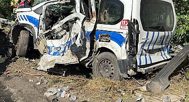 İzmir'de freni boşalan TIR, 9 araca çarptı: 2 ölü, 2'si polis 5 yaralı