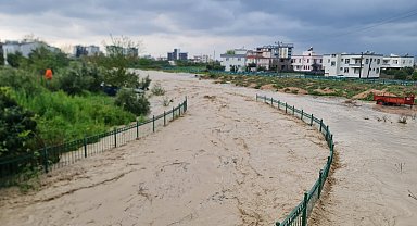 Kadirli'de 2 kişinin öldüğü sel felaketinin izleri siliniyor