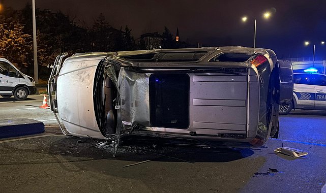 Kağıthane'de alkollü sürücünün kullandığı otomobilin çarptığı cip devrildi: 1 yaralı