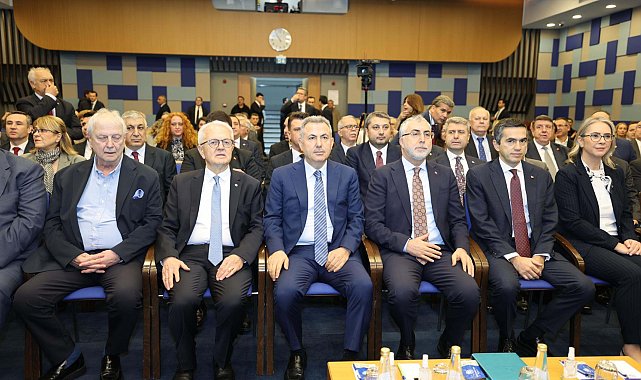 Kamu ve işveren, istişare için İZTO'da buluştu