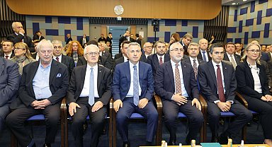 Kamu ve işveren, istişare için İZTO'da buluştu