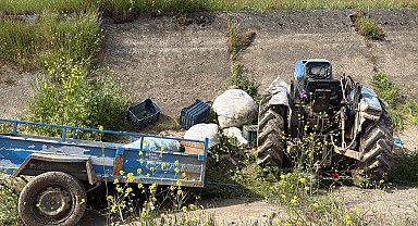 Kanala düşen traktördeki 2 kadın yaralandı