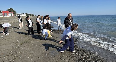 Kardeş okul projesiyle Diyarbakır'dan Samsun'a gelen öğrenciler ilk kez deniz gördü