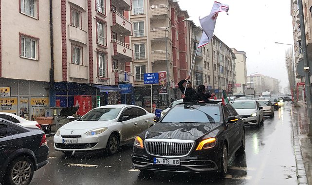 Kars'ta İran'a destek konvoyu