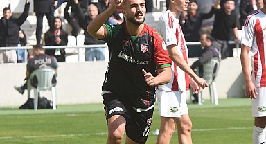 Karşıyaka'da Ömer Faruk'tan müthiş dönüş