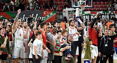 Karşıyaka'nın potada önünde iki final kaldı