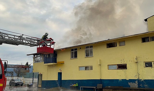 Kastamonu'da tekstil ve filtre malzemeleri üretilen fabrikada yangın