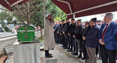 Kaymakamın makam aracı ile çarpışan otomobilin sürücüsü toprağa verildi