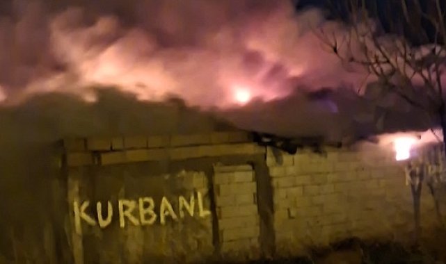 Kayseri'de müstakil ev ve ahırda çıkan yangın söndürüldü