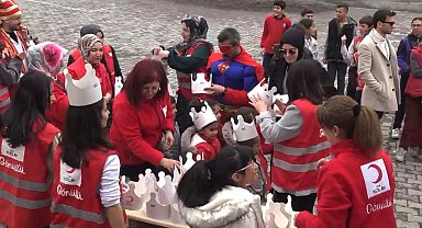 Kızılay'dan 23 Nisan öncesi çocuklara oyuncak sürprizi