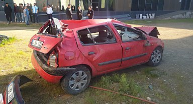 Kontrolden çıkan otomobil 20 metre yükseklikten düştü