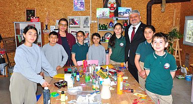 Köy okulunda geri dönüşümle sanat ve müzik eğitim