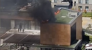 Küçükçekmece'de okul inşaatında yangın paniği