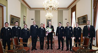 Kurtulmuş, TBMM'de görevli polisleri kabul etti