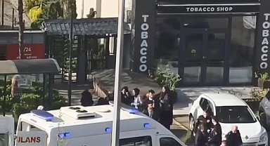 Lise öğrencileri arasında bıçaklı kavga; 1 yaralı