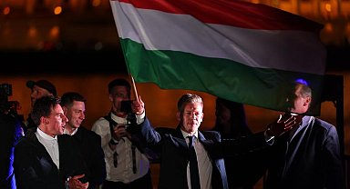 Macaristan'da seçimi kazanan Magyar: Ülkemiz Avrupa'ya dönmek istiyor