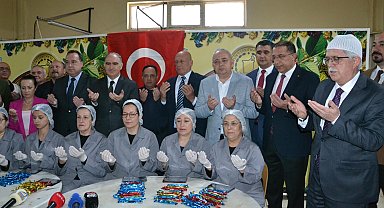 Manisa'da saçılacak 10 ton mesir macunu için dua edildi