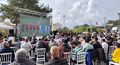 Mardin'de taraftar, play-off maçını dev ekrandan izledi