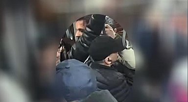 Metrolar ve duraklarda hırsızlık yapan 2 şüpheli yakalandı