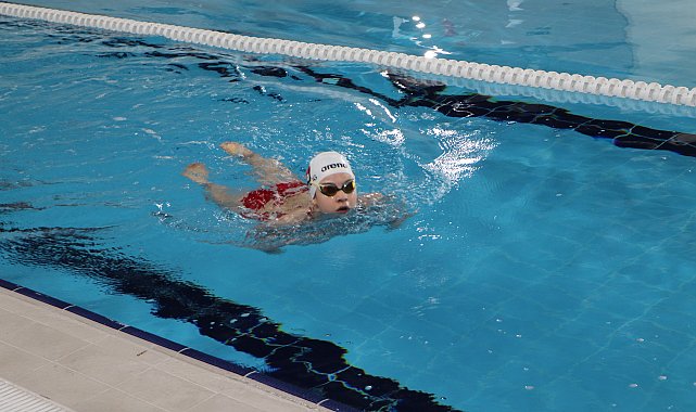 Milli yüzücü Meryem, 2028 Yaz Paralimpik Oyunları'nda Türk bayrağını dalgalandırmayı hedefliyor