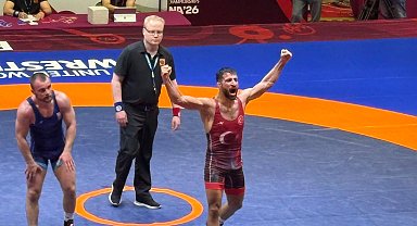 Murat Fırat, Avrupa Güreş Şampiyonası'nda finale yükseldi