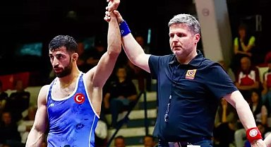 Murat Fırat'tan gümüş madalya