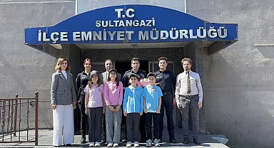 Öğrencilerden Sultangazi İlçe Emniyet Müdürlüğü'ne ziyaret