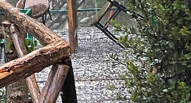 Osmaniye'de yüksek kesimlerinde dolu ve sağanak etkili oldu