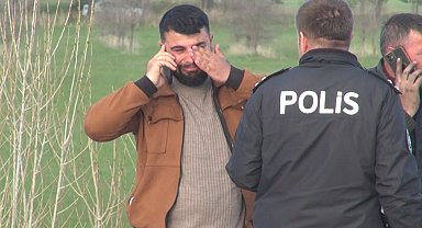 Otomobili alev alan sürücü gözyaşlarını tutamadı